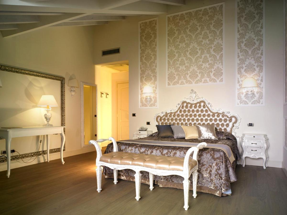 Hotel Villa Del Sogno Gardone Riviera Quarto foto